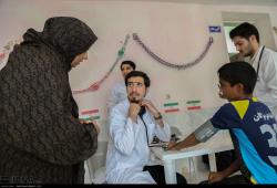 ویزیت رایگان پزشکان هلال احمر از روستائیان شهرو بندرعباس
