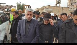 بازدید وزیر نیرو از مناطق زلزله زده استان کرمانشاه