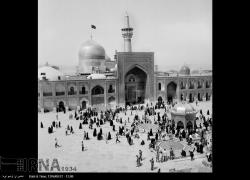 تصاویر آرشیوی ایرنا از بارگاه امام رضا ( ع ) در دهه 60