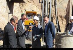 بازدید معاون هماهنگی امور اقتصادی و توسعه منابع استانداری از معدن طلای خوسف