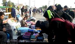 بازار گرم دستفروشان در پل زائر شهر مهران