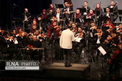 اجرای ارکستر ملی ایران به رهبری "نصیر حیدریان"  و تکنوازی " کیوان ساکت"