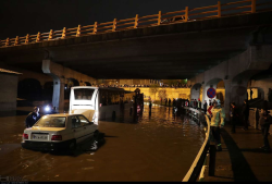 آبگرفتگی معابر مشهد بر اثر بارش باران