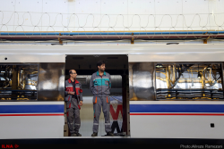 بازدید اسحاق جهانگیری از خط تولید واگن سازی آلومینیومی مترو تهران