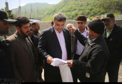 بازدید استاندار از روند بازسازی مناطق سیل زده شهرستان سوادکوه