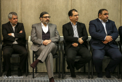 دیدار مسئولان نظام و سفرای اسلامی با رهبر انقلاب