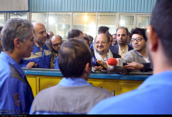بازدید وزیر کار و رفاه و تامین اجتماعی از کارخانه قطعات خودرو