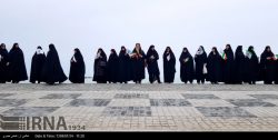 زنجیره انسانی  بوشهری ها در حمایت از سپاه